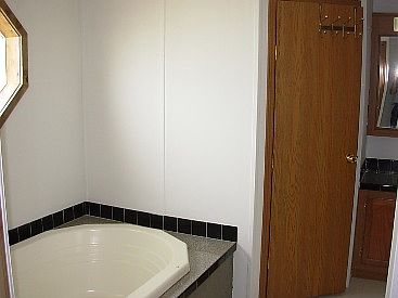 4th image of 146 Teakwood Dr