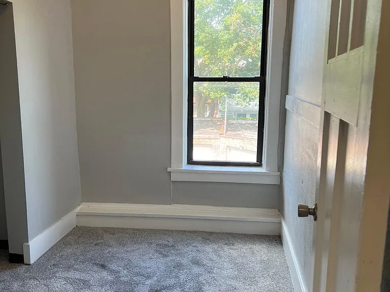 319 N Beatty St #4 — Photo 25
