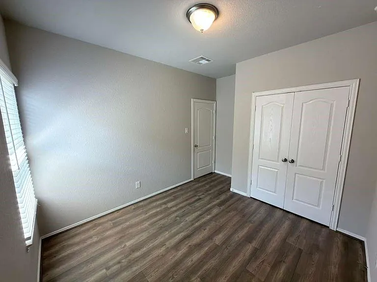 8515 Balding Dr — Photo 8