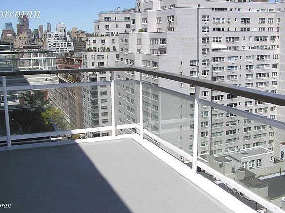 5th image of 200 E 66th St APT C202