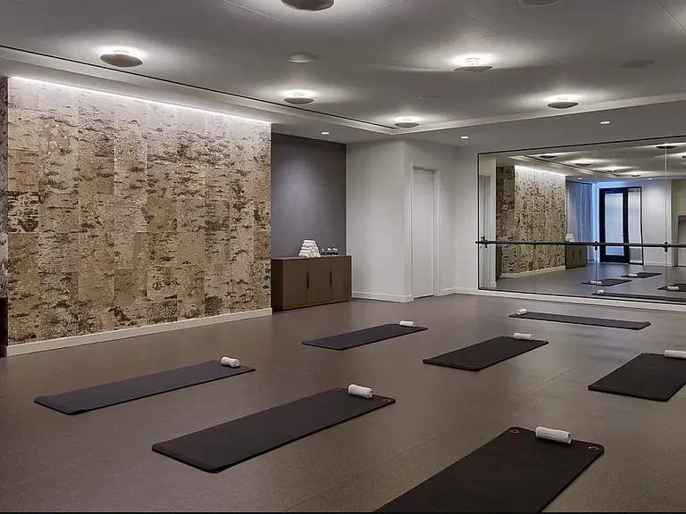 YOGA STUDIO