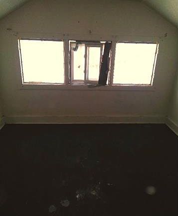 5th image of 19705 Coventry St