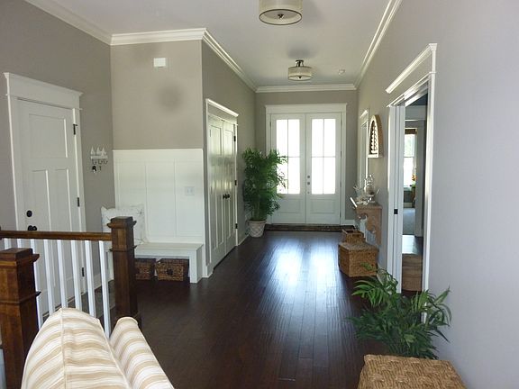 great room to entry