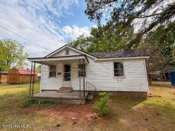 404 E Elizabeth Street, Selma, NC 27576