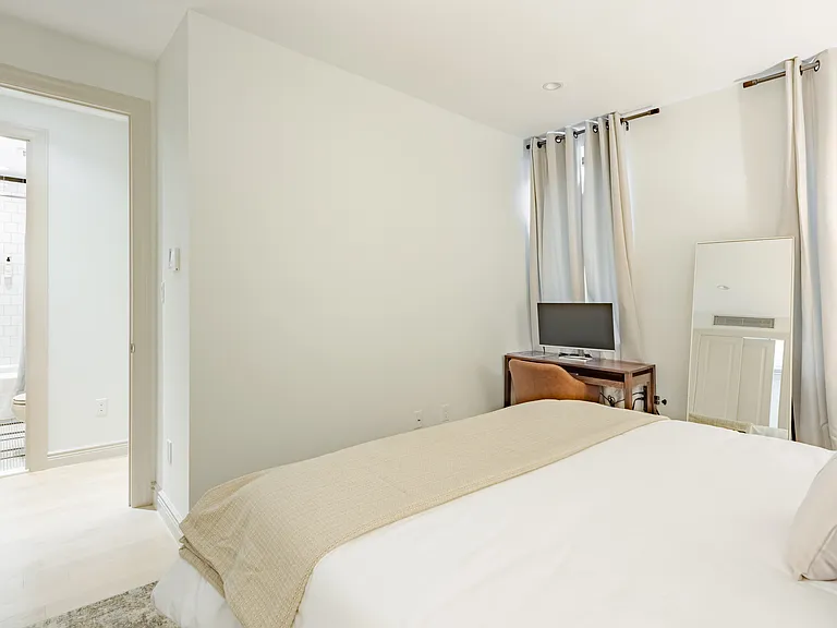 405 E 78th St #4B — Photo 35
