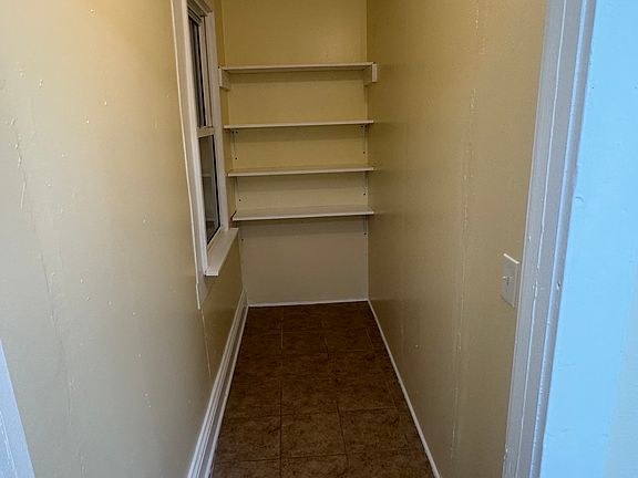 5th image of 322 E Lincoln Ave #1