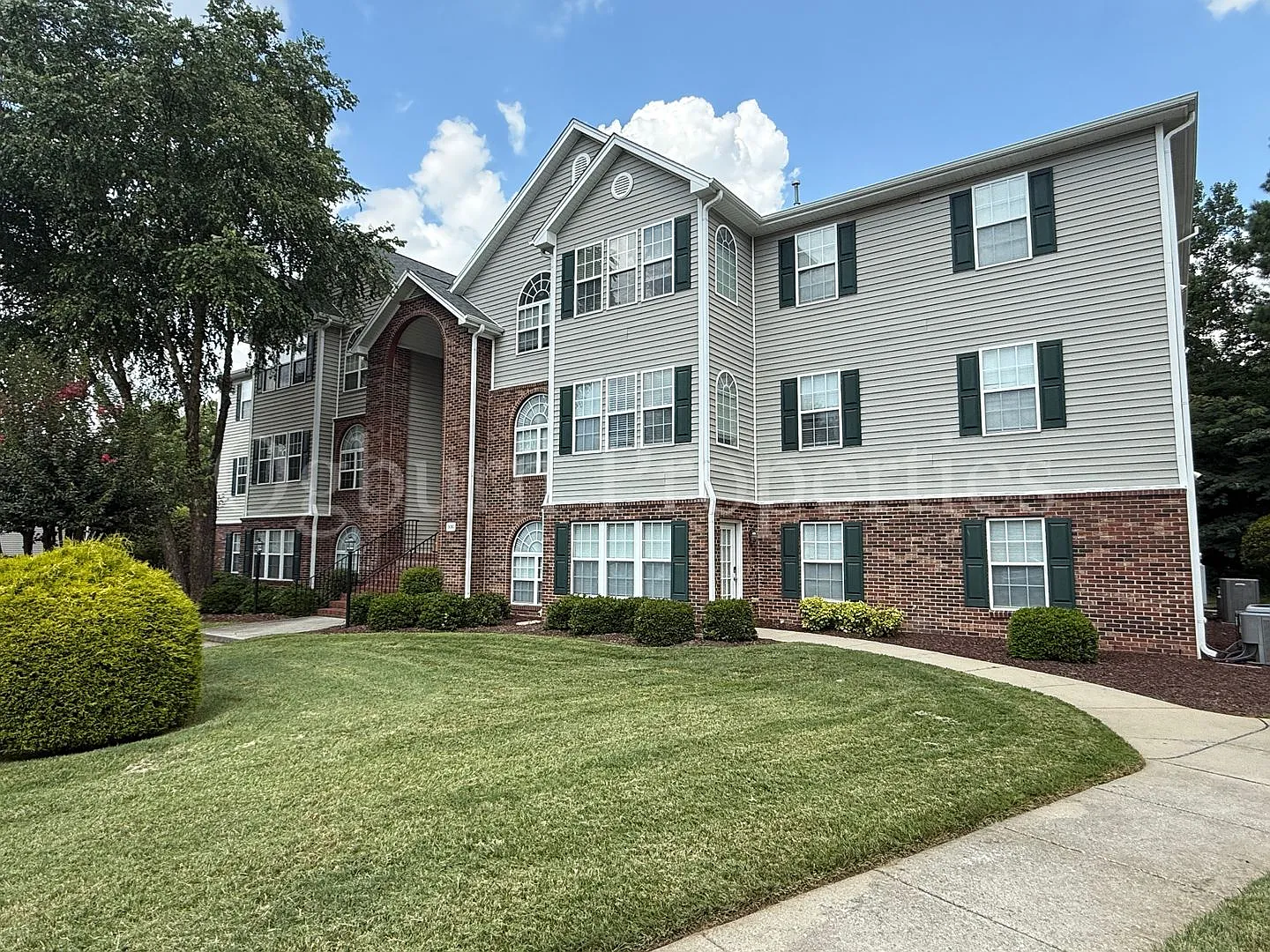 324 Scholastic Ct-Fully Furnished, Utilities Included!-2br/2ba-Deacon Ridge Apt!! — Photo 1