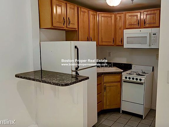 379 Commonwealth Ave. #2 Boston - Kenmore Unit Photo 6