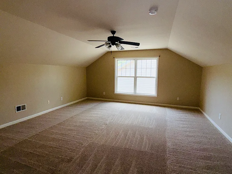400+ SqFt 3rd Floor Bonus Room