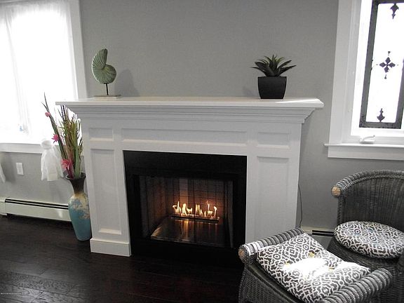 5th image of 22 Redhook Bay Dr