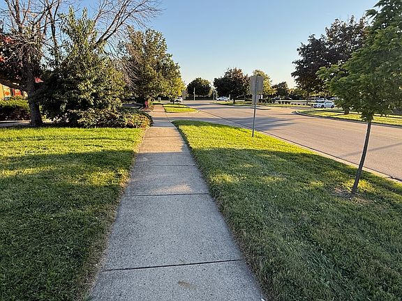 2nd image of 4671 Old Tavern Rd