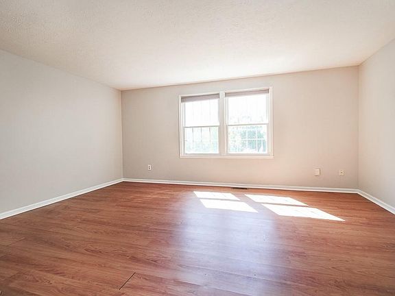 4th image of 302 Zingales Dr #9A