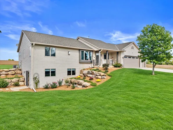 W4234 Spruce Dr, Watertown, WI 53094