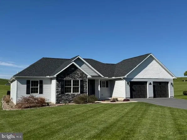 10 Harvest Dr, Lewistown, PA 17044