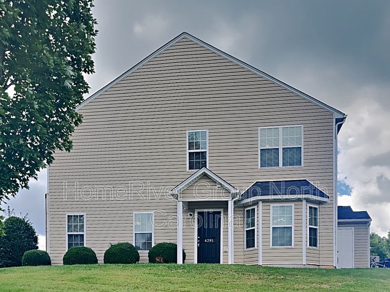 1st image of 4395 Bastille Dr