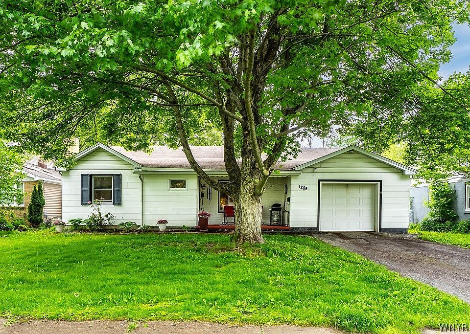 1st image of 1285 Parkview Dr