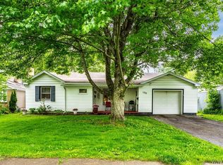 1285 Parkview Dr, North Tonawanda, NY 14120