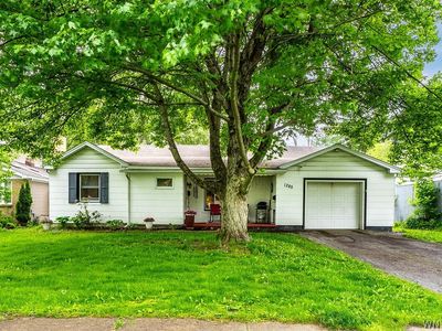 1285 Parkview Dr, North Tonawanda, NY, 14120