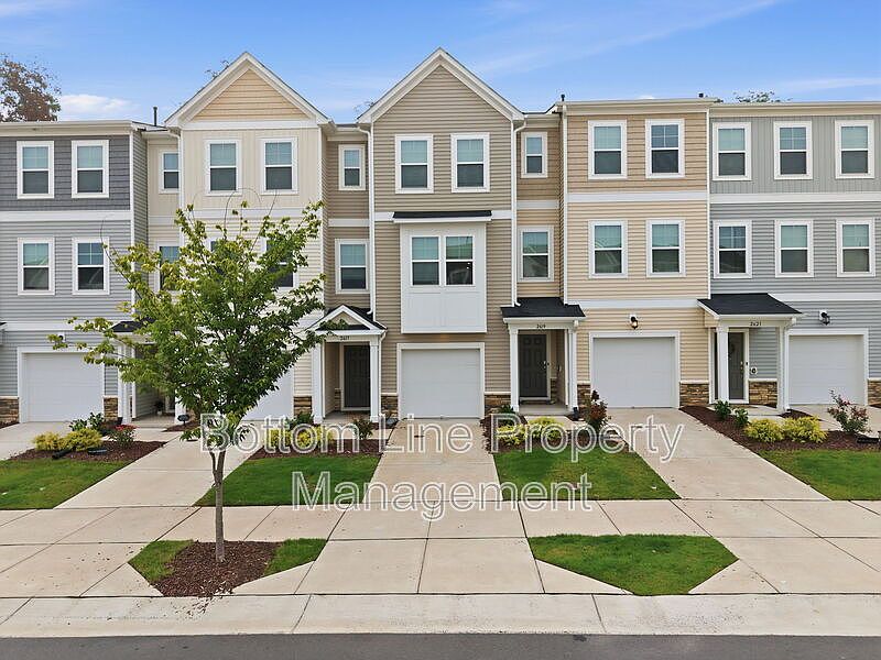 1st image of 2617 Chert Ln