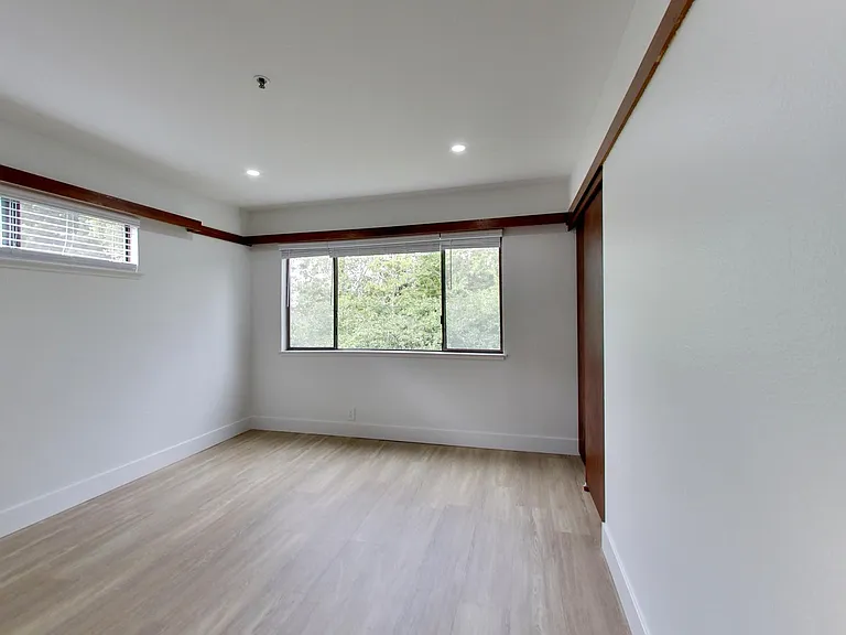 Riverwood Apartments — Photo 133