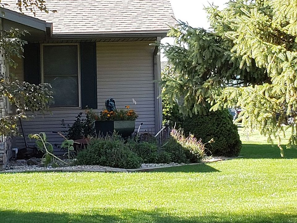 2nd image of 408 3rd St