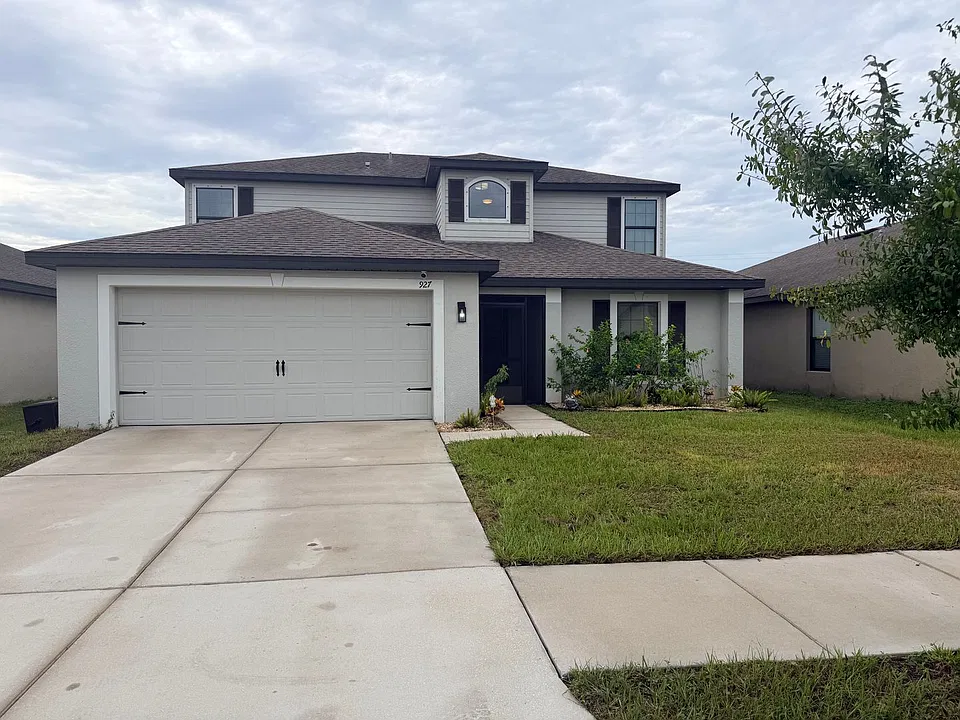 927 Culbreath Green Ct
