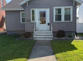 2125 Lake Ave, Whiting, IN 46394