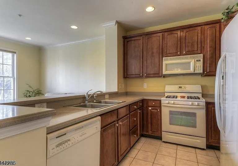 106 Donato Cir — Photo 10