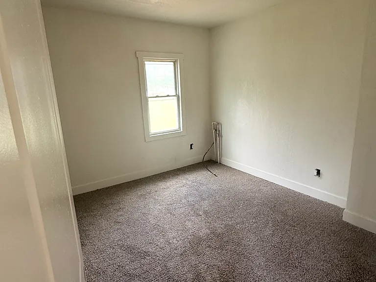 2356 Columbia Ave — Photo 7