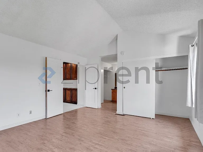 32805 Palmdale Ct — Photo 28