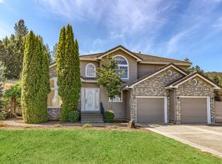 2991 Old Stage Rd, Central Point, OR 97502