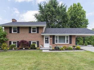 640 Betty Dr, Christiansburg, VA 24073