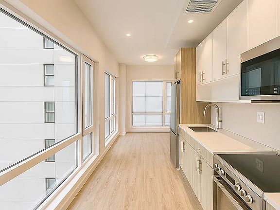 5th image of 333 Linden Blvd #5H