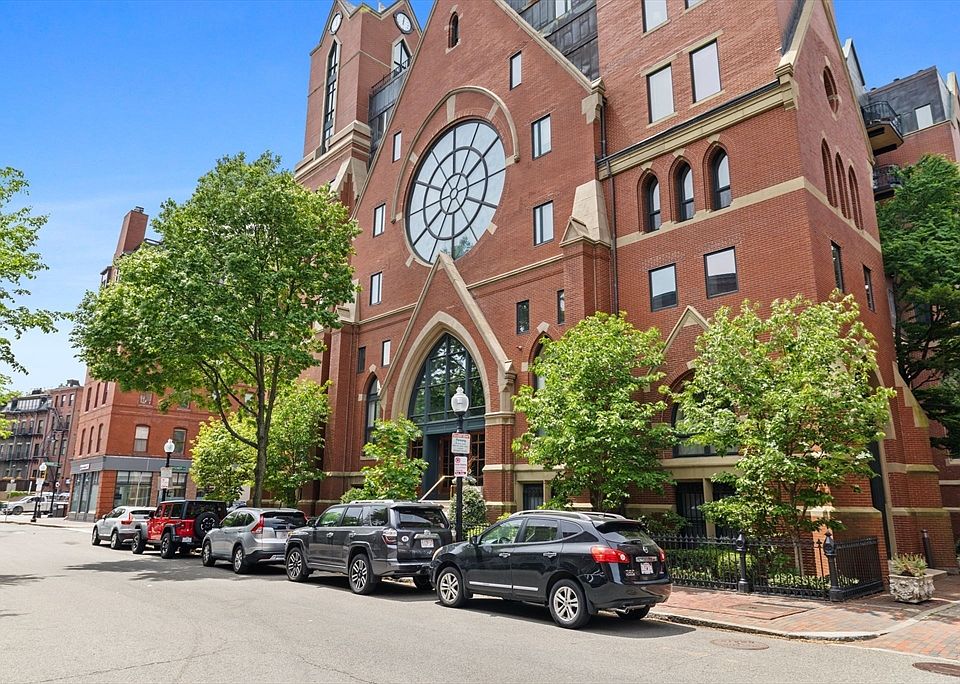 1st image of 2 Clarendon St APT 301