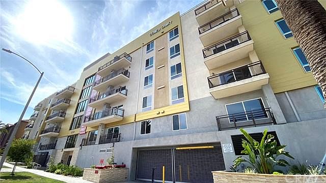 1st image of 2939 Leeward Ave #618