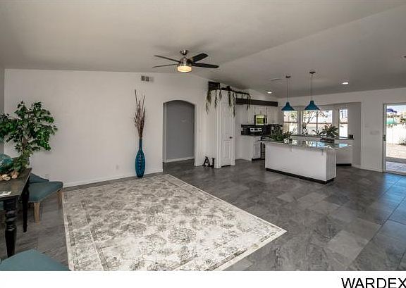 5th image of 4263 Highlander Ave