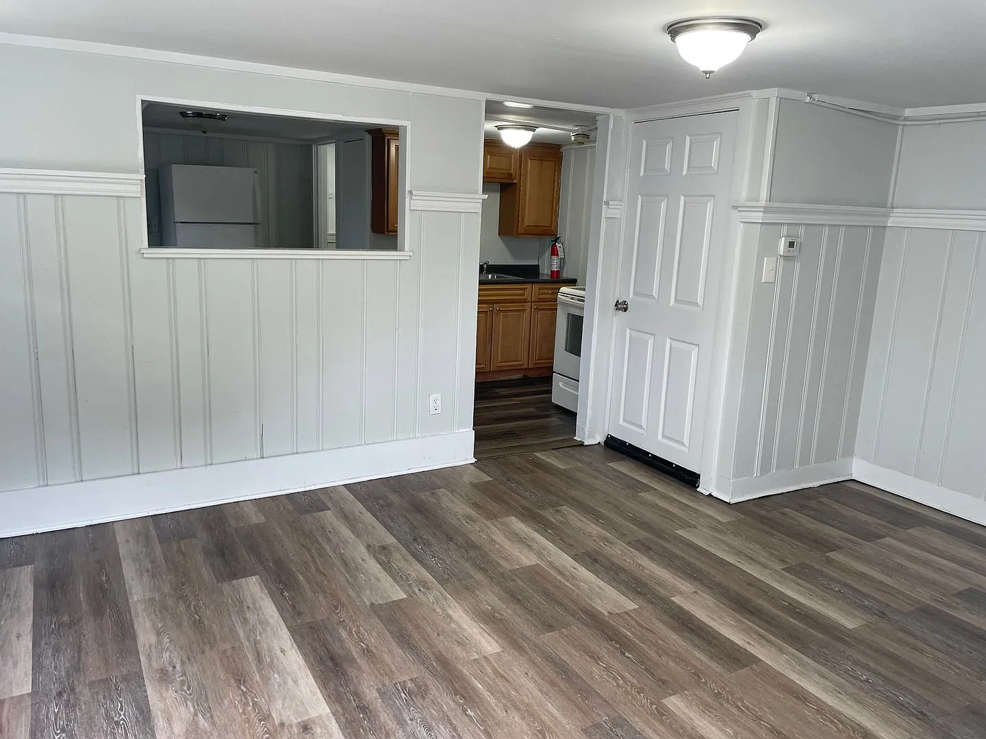 442 Smithfield Avenue - 1 Oriole Avenue — Photo 3