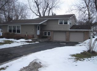 990 Jackson Rd, Webster, NY 14580