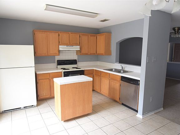 4th image of 5218 Southlake Dr