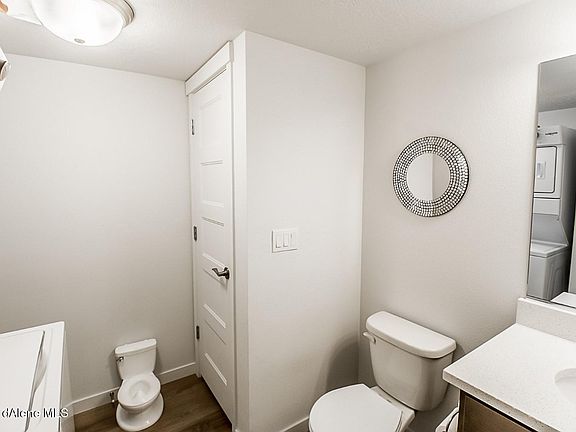 5th image of 1516-1518 N Michigan St