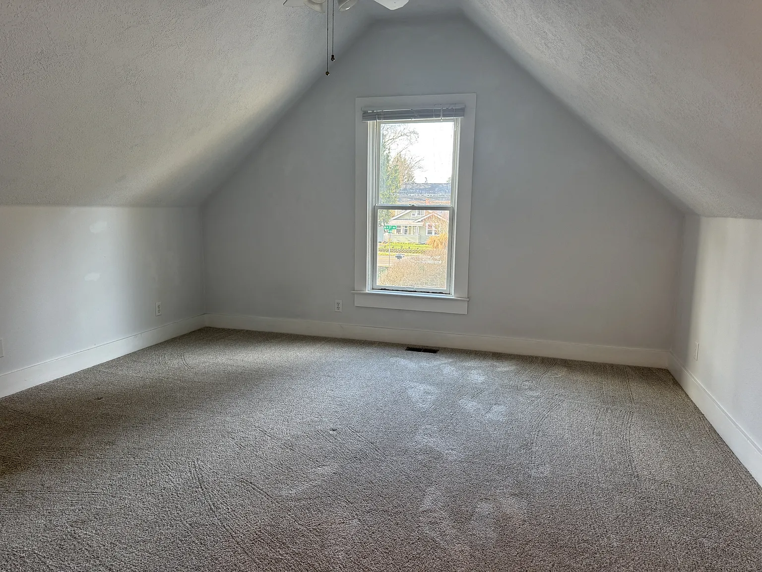 125 Northeast Dusk Lane - ADU — Photo 4
