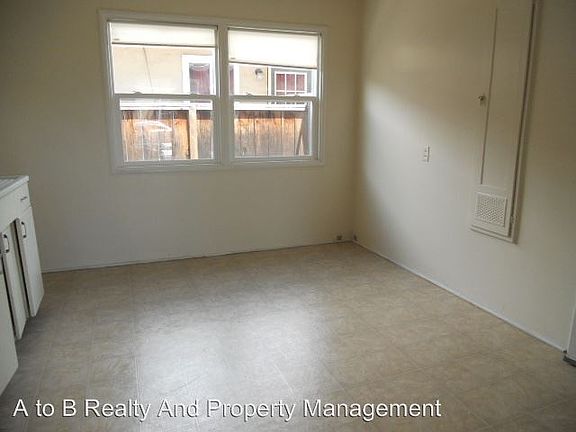4th image of 92 S 28th St
