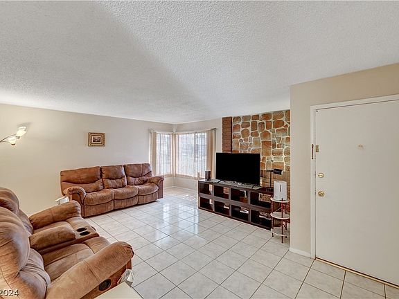 5th image of 4424 Hidden Oak Ct