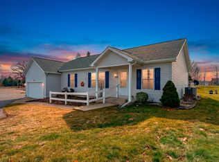 1016 W Villas Dr, Vicksburg, MI 49097