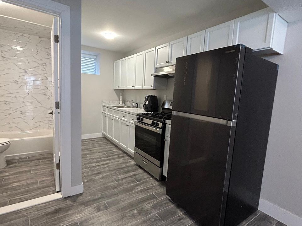 1st image of 961 Ionia Ave #1A