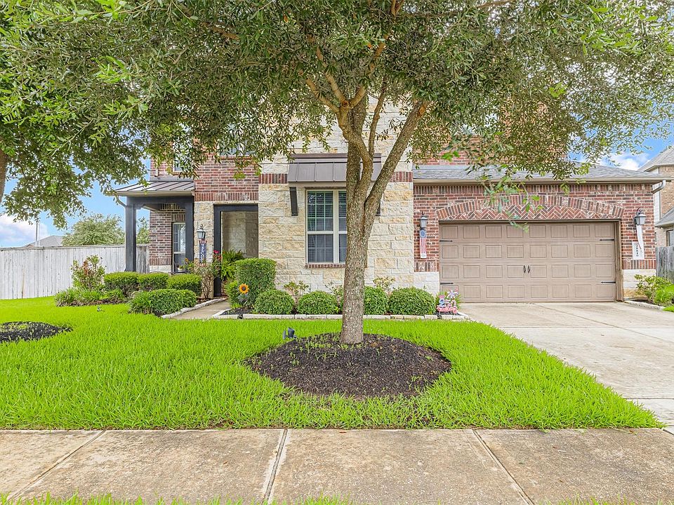 1st image of 28810 Emerald Valley Ct