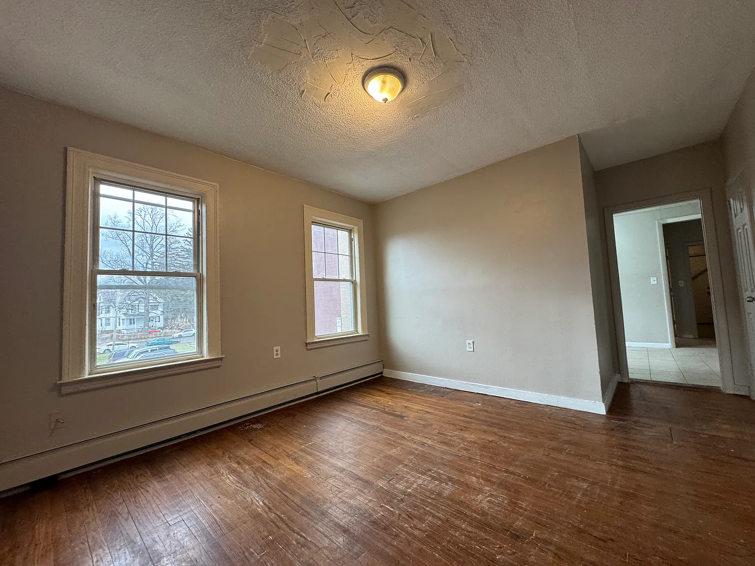 3 bed, 900 sqft, $1,395 — Photo 2