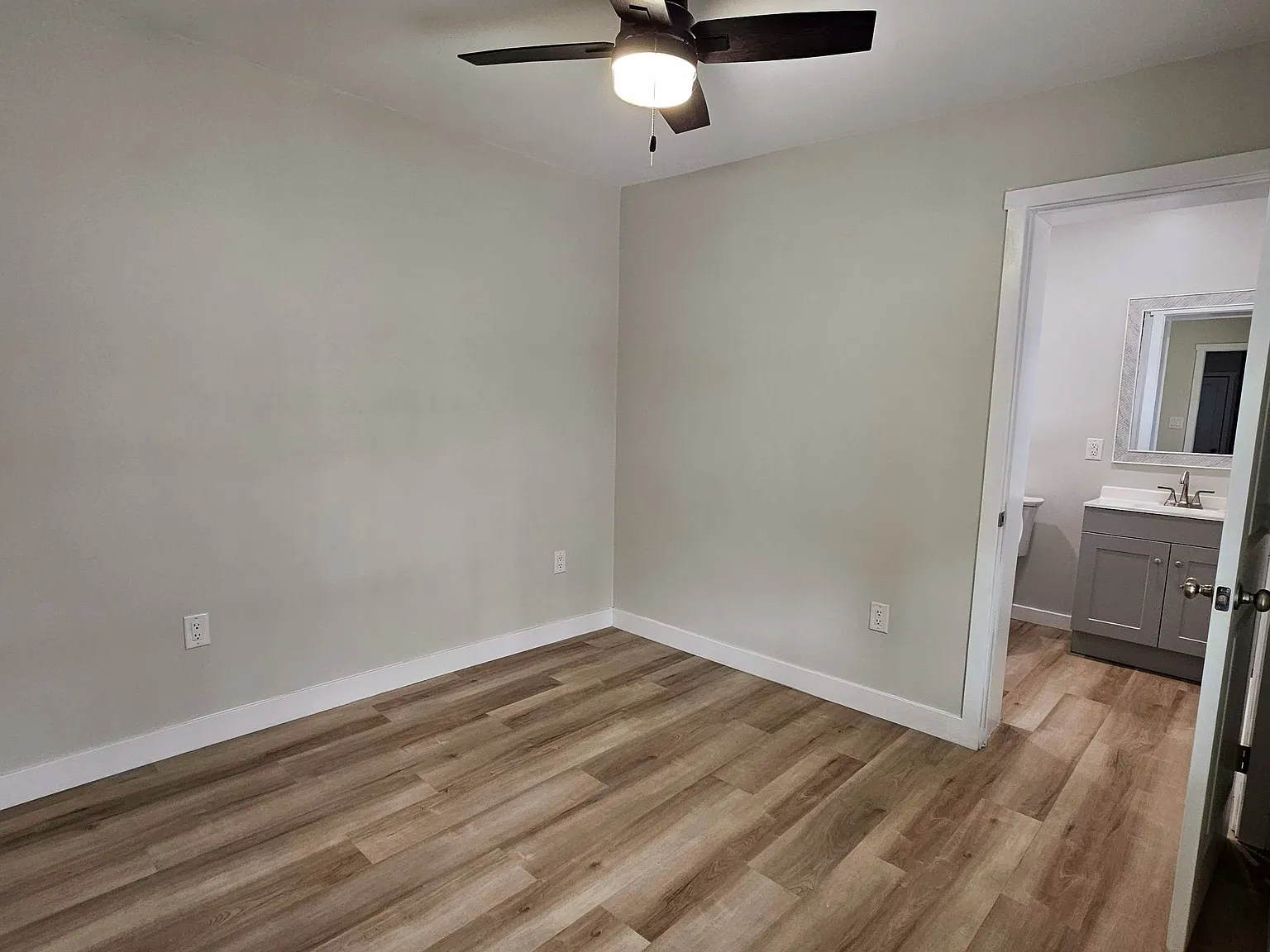 1 bed, 400 sqft, $1,500 — Photo 4