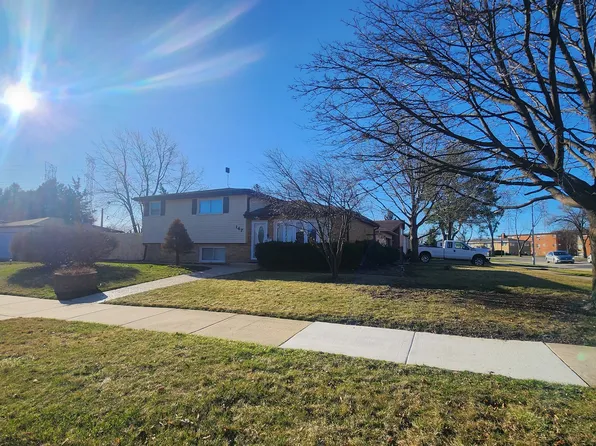 147 E Winthrop Ave, Addison, IL 60101