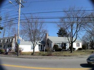 4 Ridgewood Dr, Norwood, MA 02062